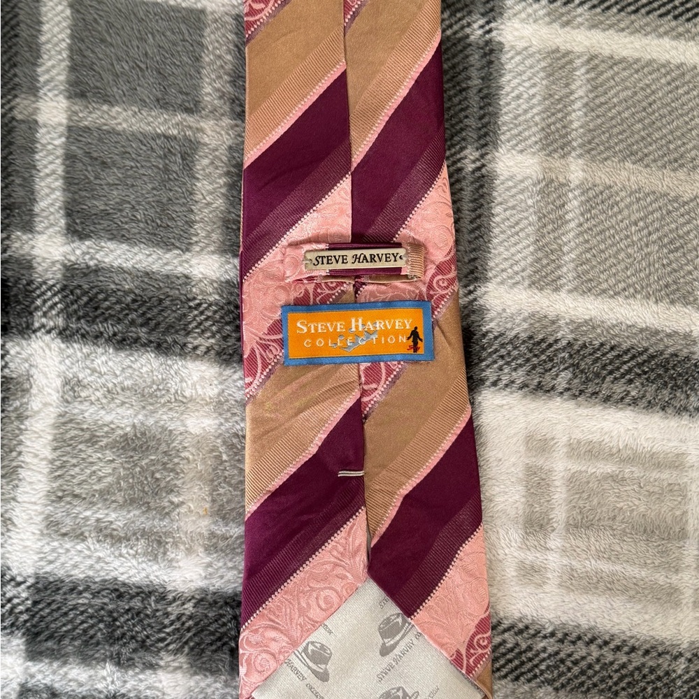 Steve Harvey Collection Striped Tie